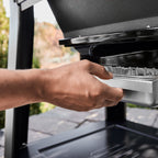 Weber® Searwood® XL 600 Pellet Barbecue