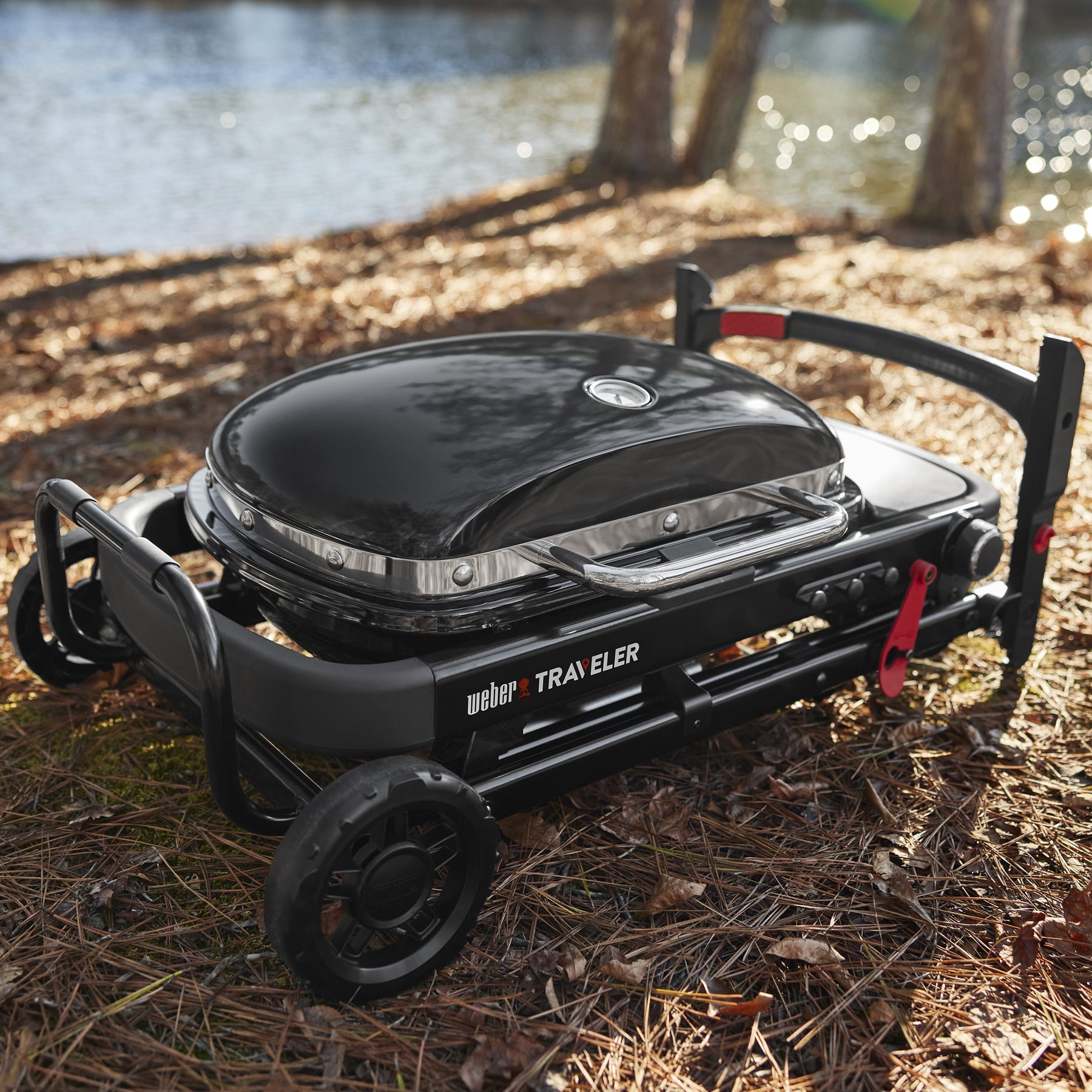 Weber Traveler® Compact Portable Gas Barbecue (LPG)