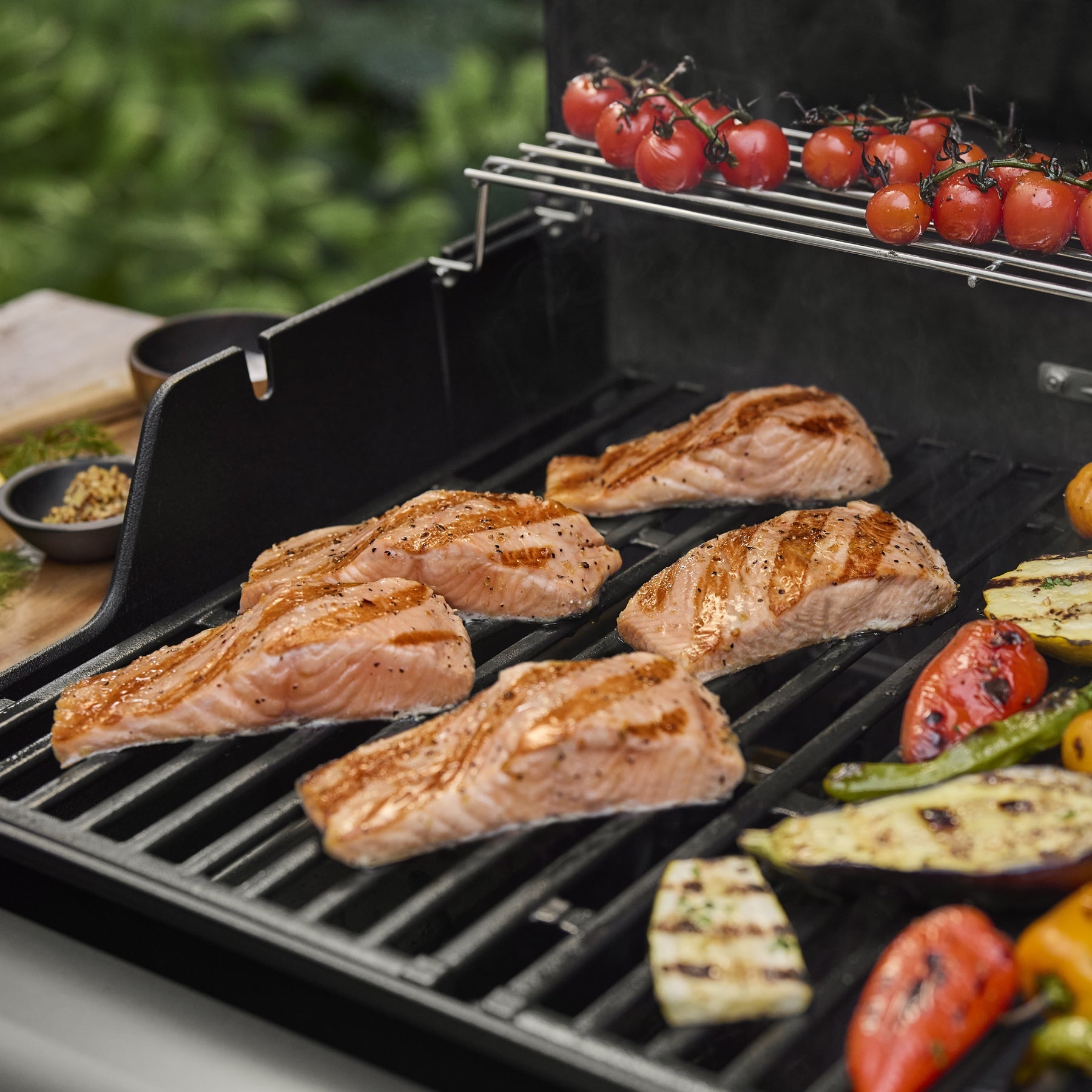 Weber® Spirit® E-425 4-Burner Gas Barbecue