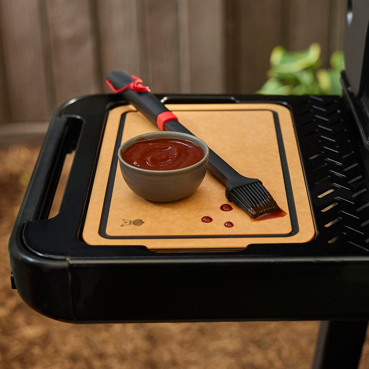 Weber Works™ Basin with Cutting Board Lid