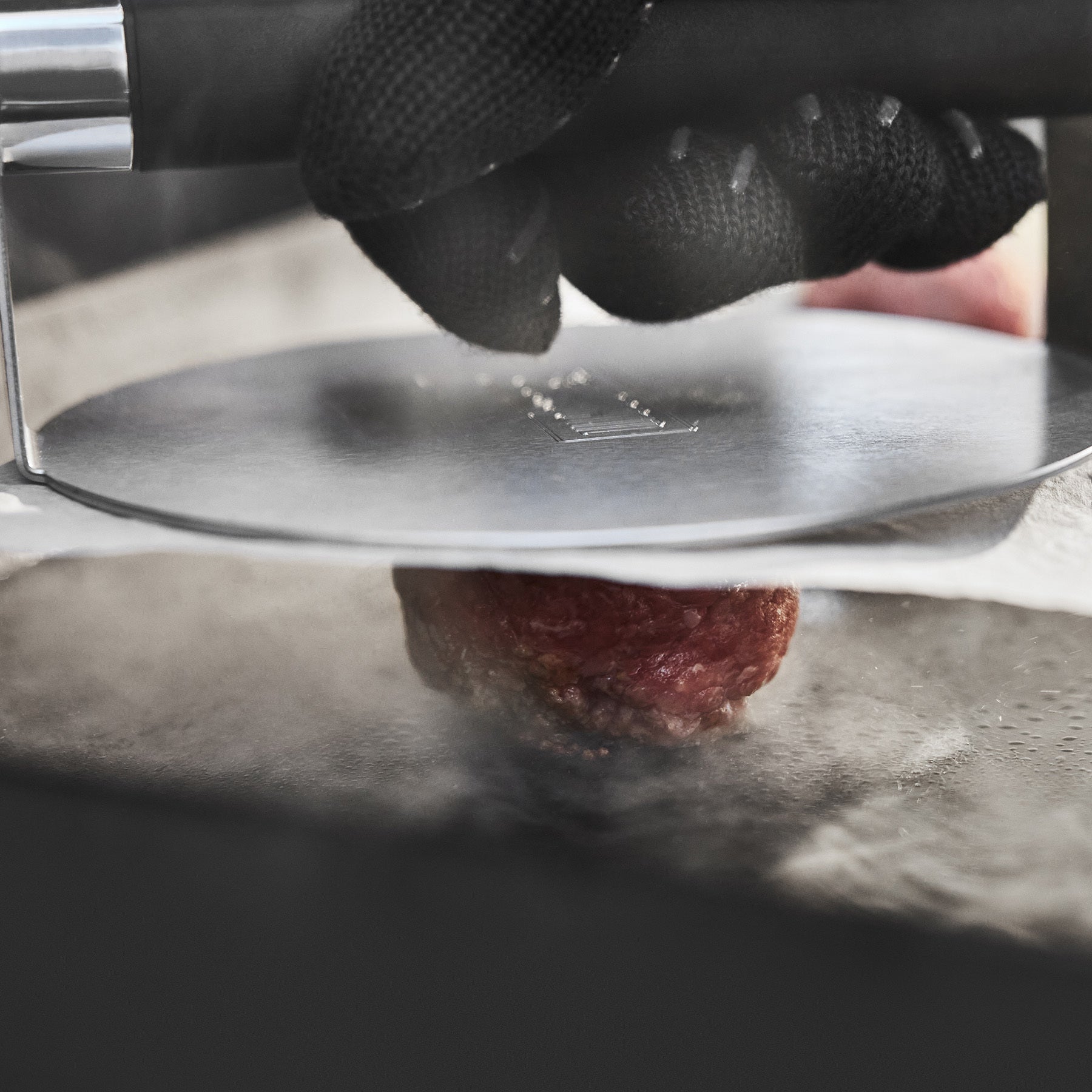 Weber® Griddle Smashed Burger Press