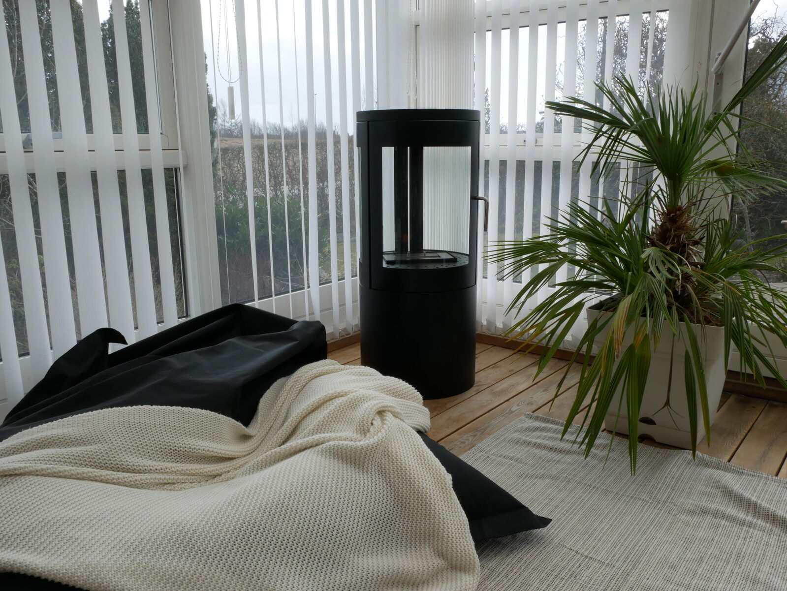 Foco Colombus F/S Bioethanol Fireplace w 360 View - Black