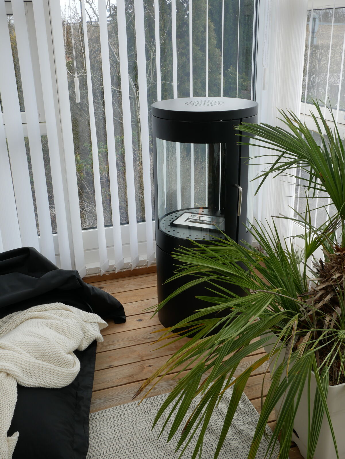 Foco Colombus F/S Bioethanol Fireplace w 360 View - Black