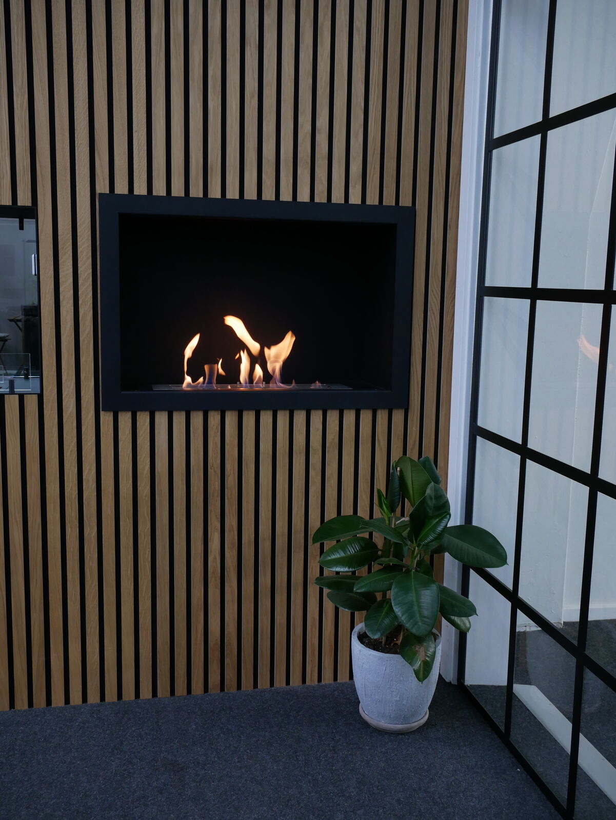 Foco One 800 Ethanol Fireplace
