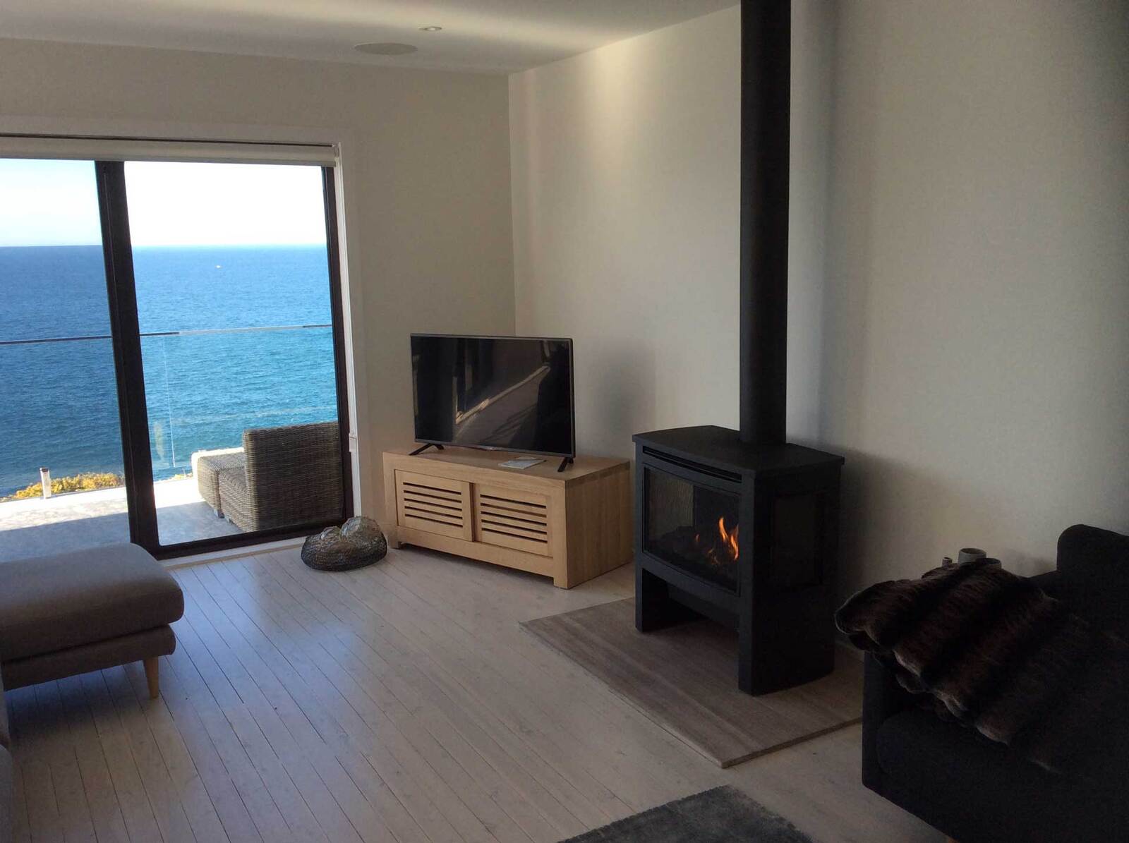 Lopi Cypress GS2 Ember Fyre - Freestanding Gas Fireplace