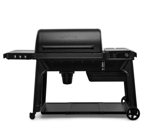 TRAEGER Woodridge Pro grill